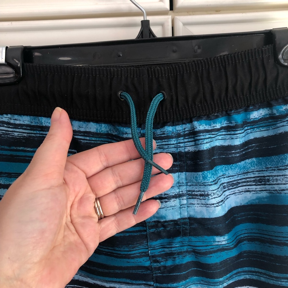 George stripe boys swim trunks - Picture 3 of 10